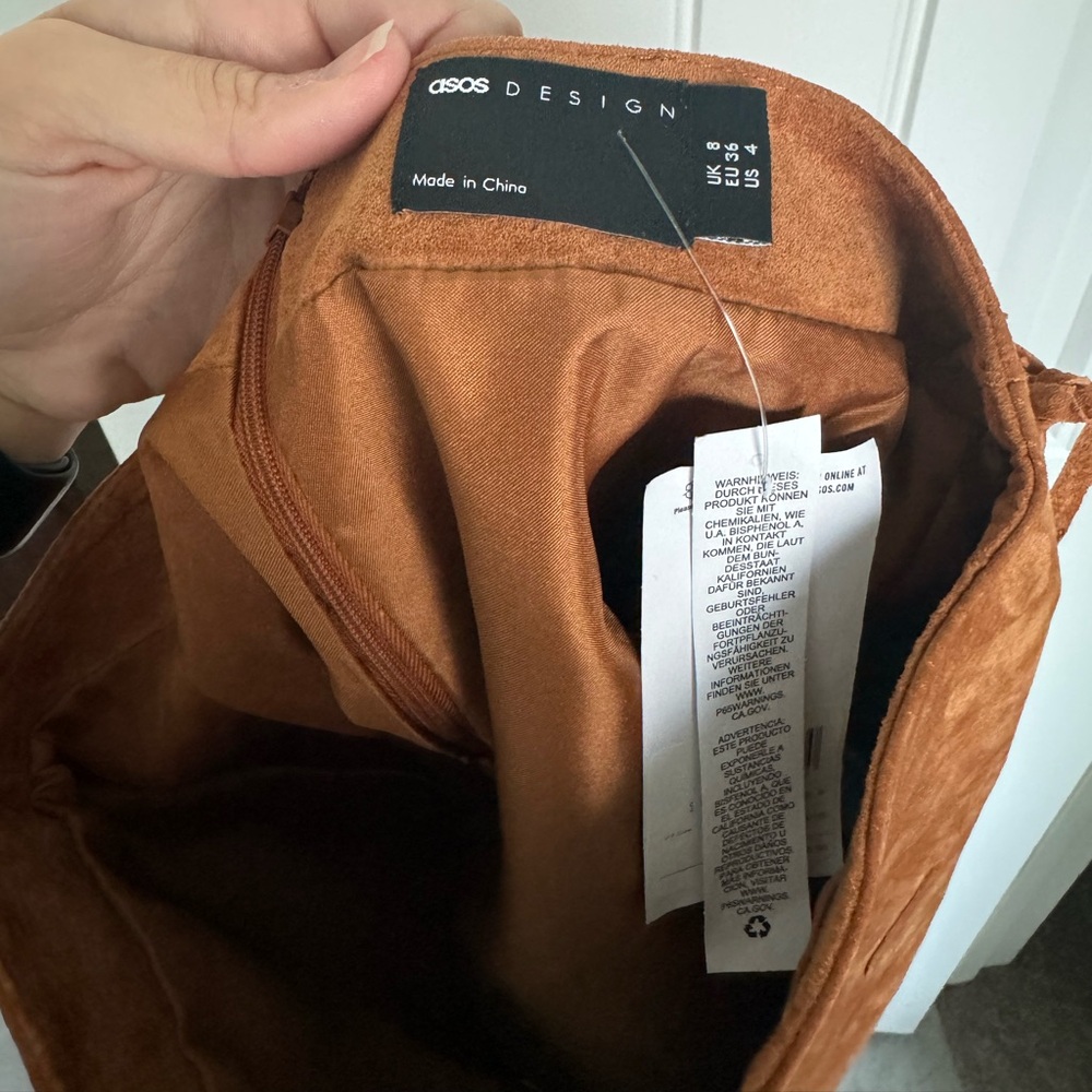 ASOS DESIGN real suede mini skirt with fringing detail in tan - Picture 7 of 12